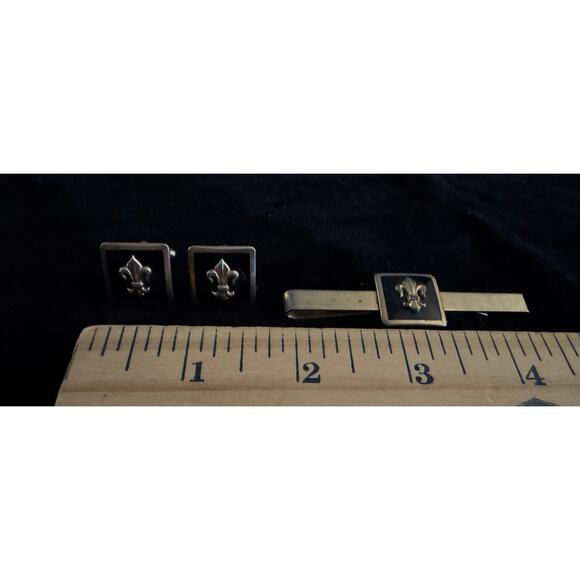 Three Piece Set of Fleur De Lis Cufflinks & Matching Tie Bar Clip Gold & Black - Picture 2 of 3